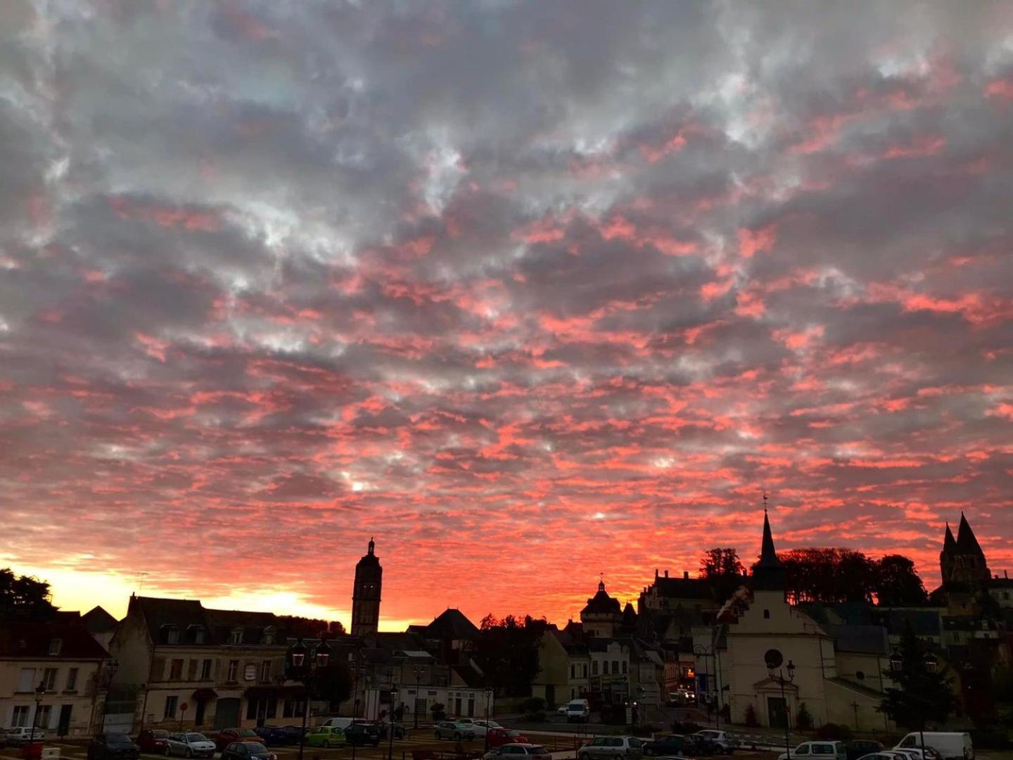 L'Elegante Hotell Loches Exteriör bild